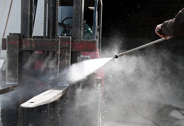 Best Parking Lot and Garage Cleaning  in Hampton, IA